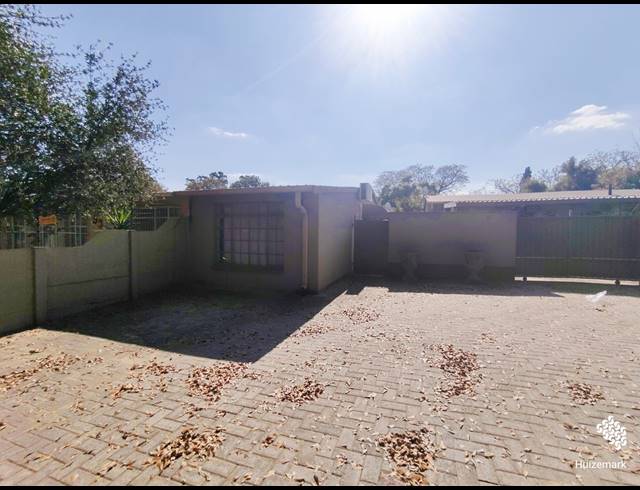 1 BEDROOM FLAT TO LET IN SASOLBURG EXT 15
